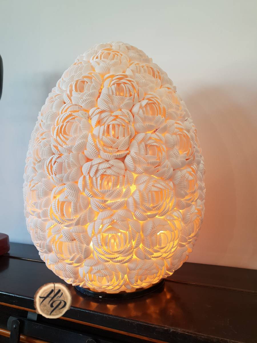 lampe ovale en coquillage veritable modèle xl Perpignan 66