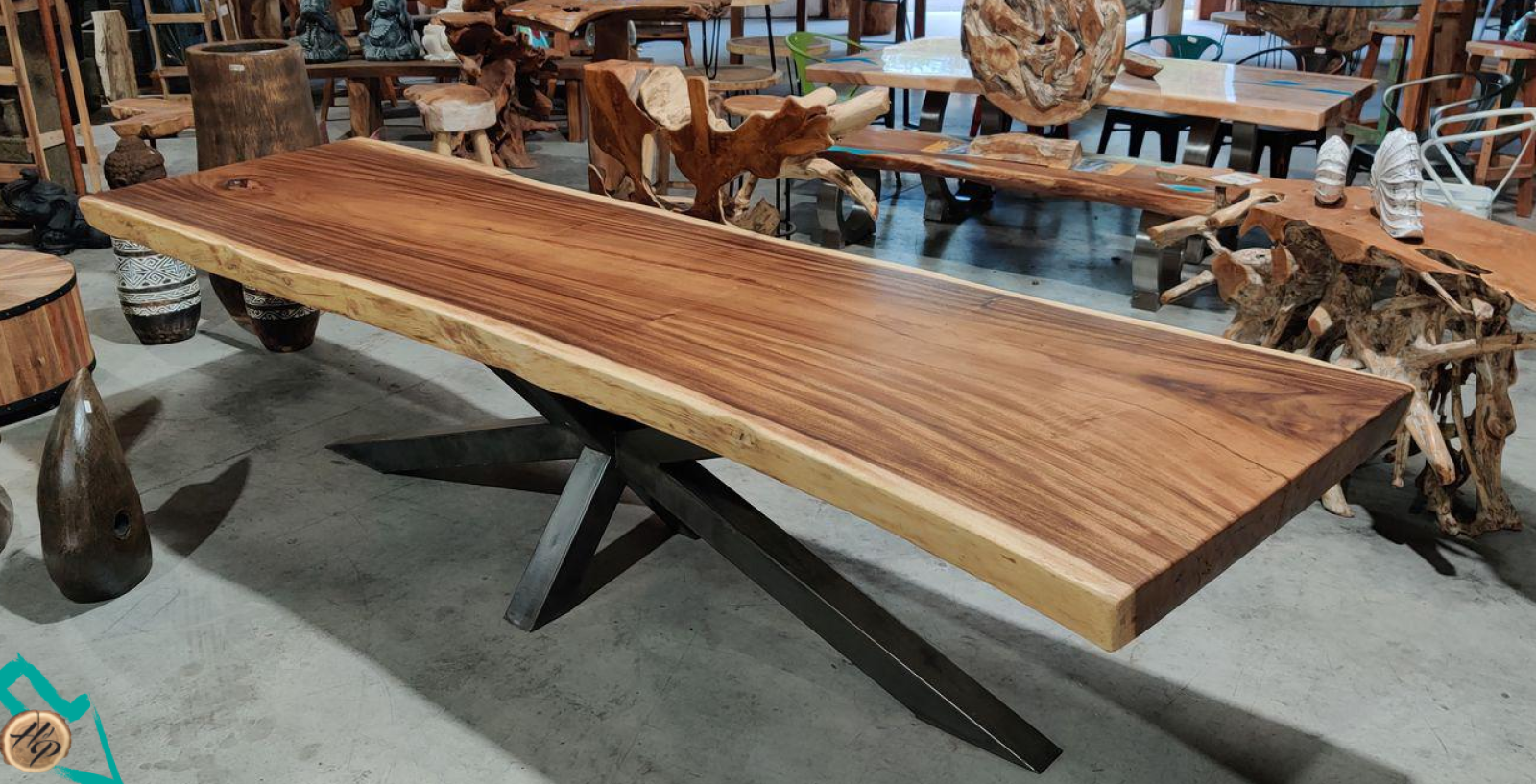 table repas bois exotique massif montpeliier 34