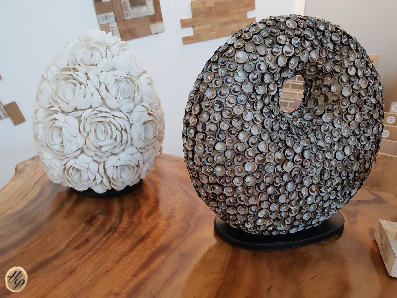 lampe donuts coquillage noir La Ciotat 13