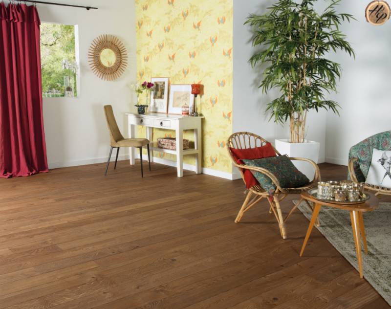 parquet marron massif rustique 