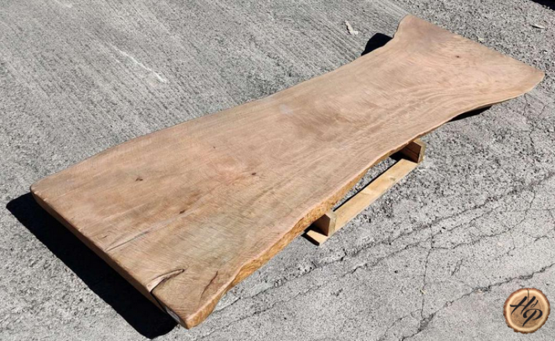 Table repas bois exotique massive restaurant Paris 93